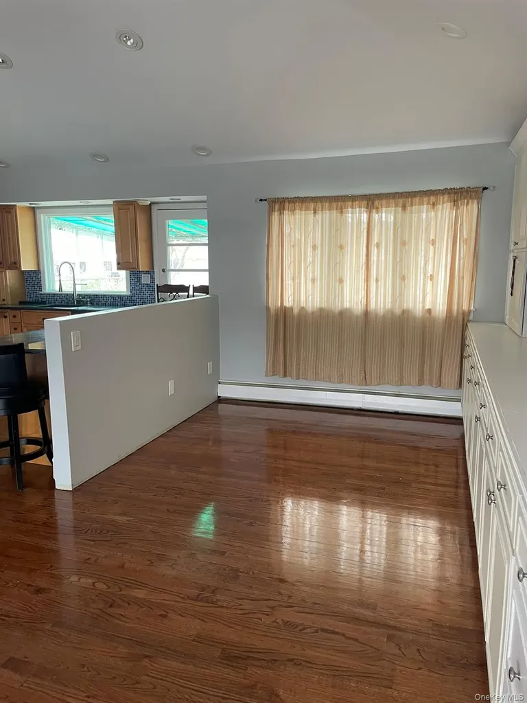 7 Motor Lane Old Bethpage NY 11804