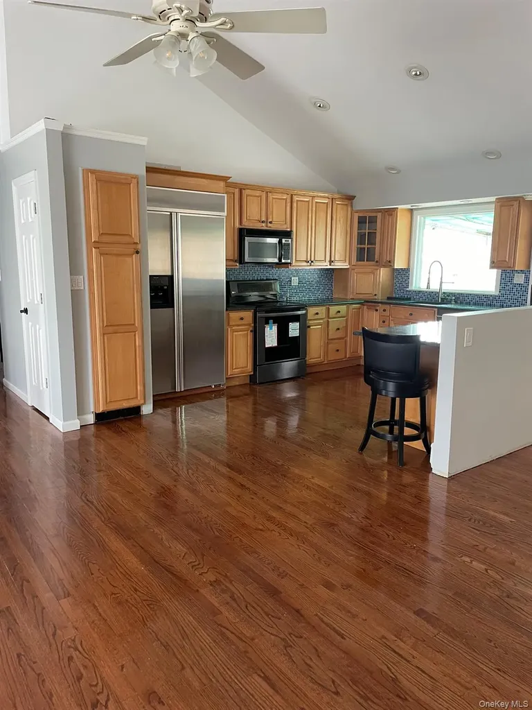 7 Motor Lane Old Bethpage NY 11804