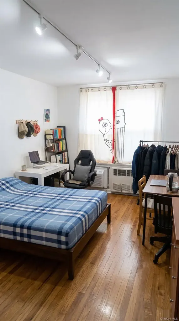 4107 Bowne Street Flushing NY 11355