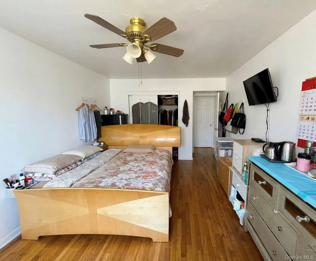 4107 Bowne Street Flushing NY 11355