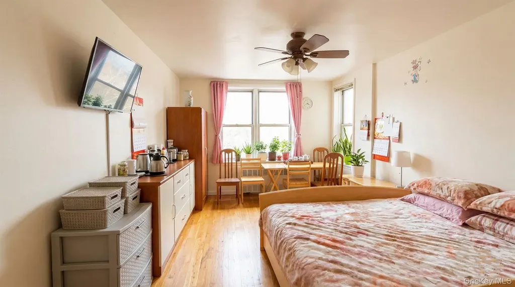 4107 Bowne Street Flushing NY 11355
