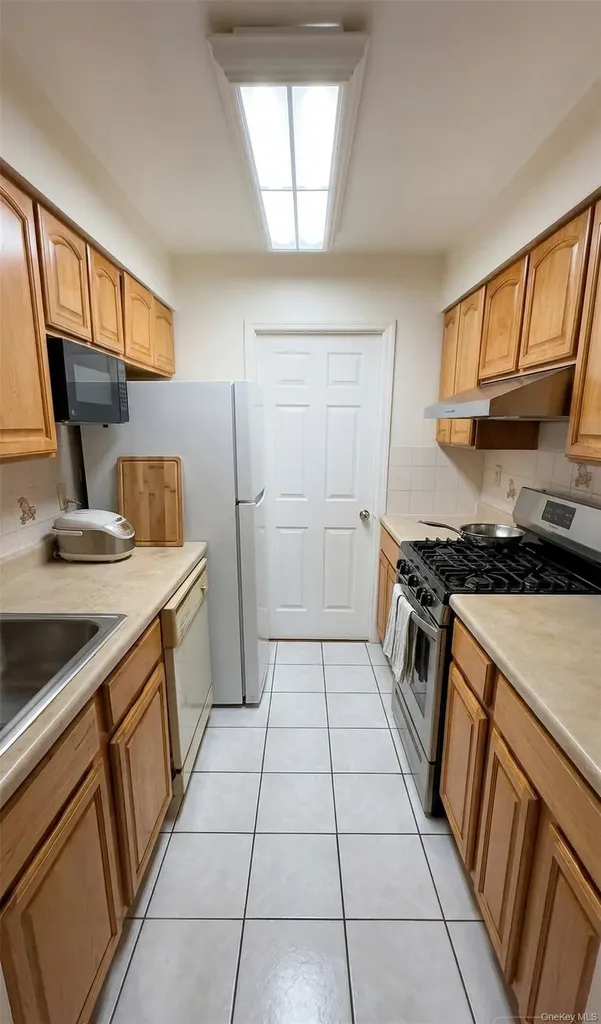 4107 Bowne Street Flushing NY 11355