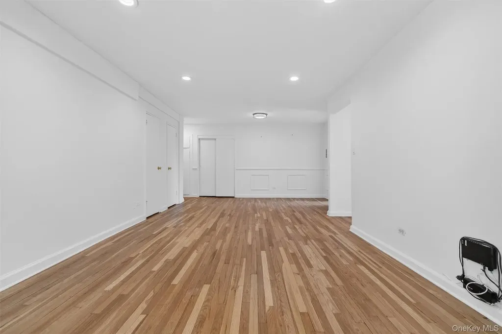 5235 Post Road Bronx NY 10471
