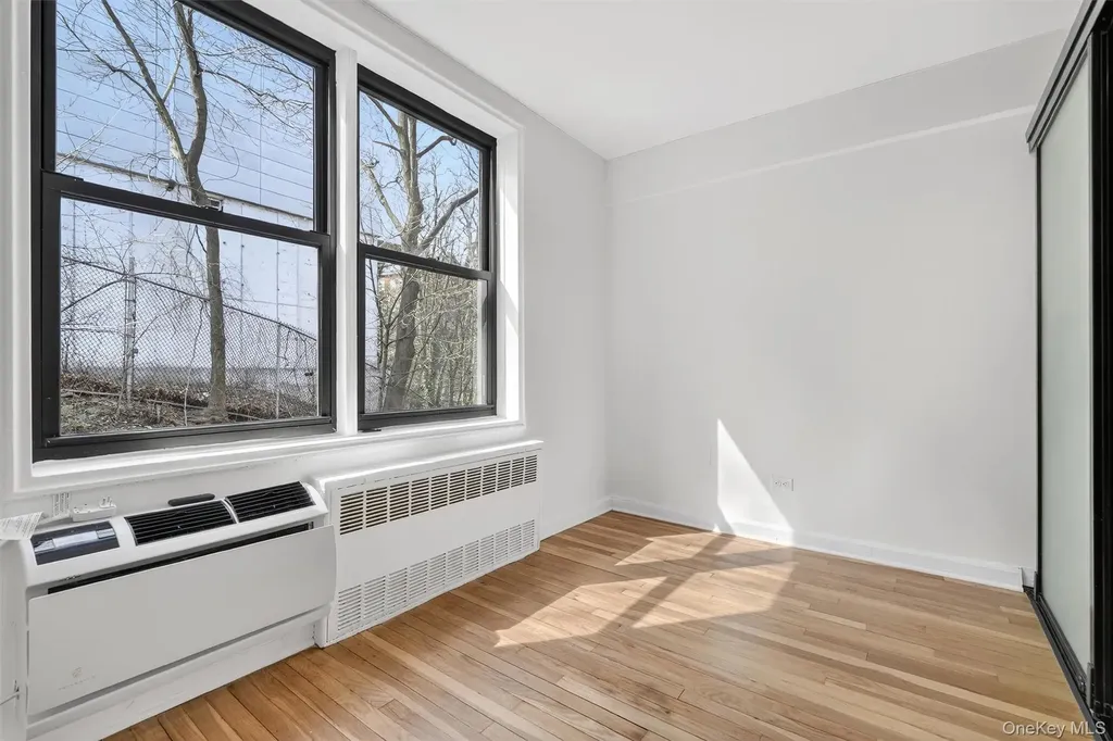 5235 Post Road Bronx NY 10471