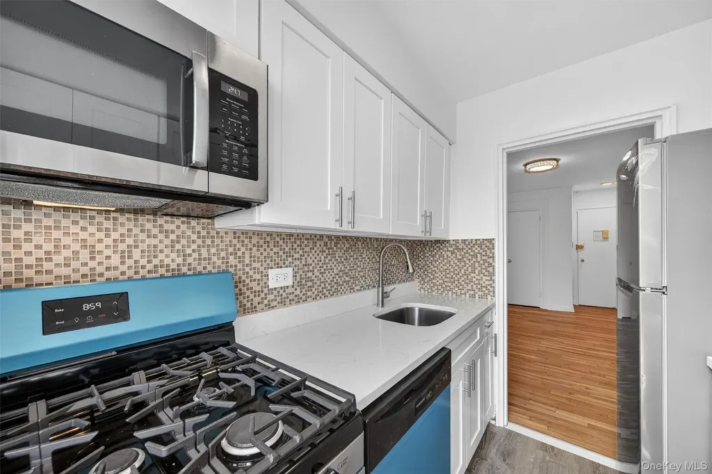 5235 Post Road Bronx NY 10471