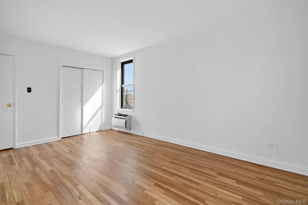 5235 Post Road Bronx NY 10471