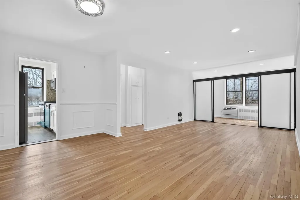 5235 Post Road Bronx NY 10471
