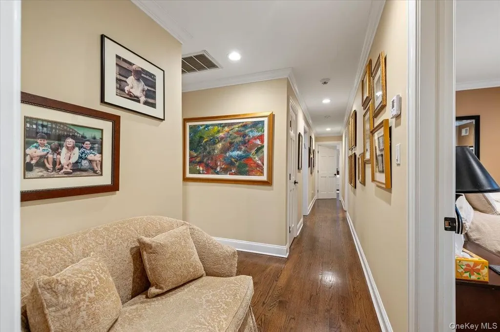 2 Memas Court Dix Hills NY 11746