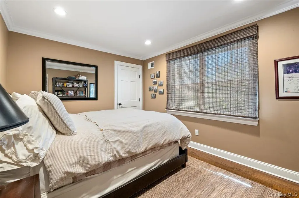 2 Memas Court Dix Hills NY 11746
