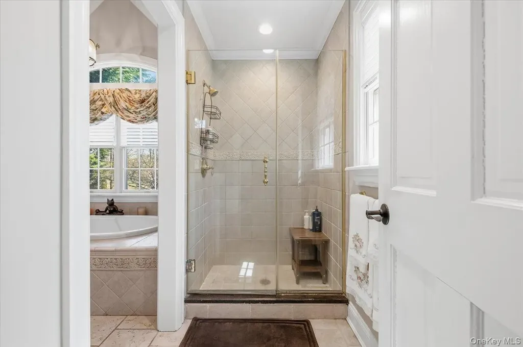 2 Memas Court Dix Hills NY 11746