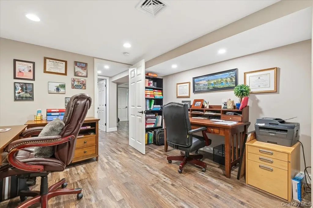 2 Memas Court Dix Hills NY 11746