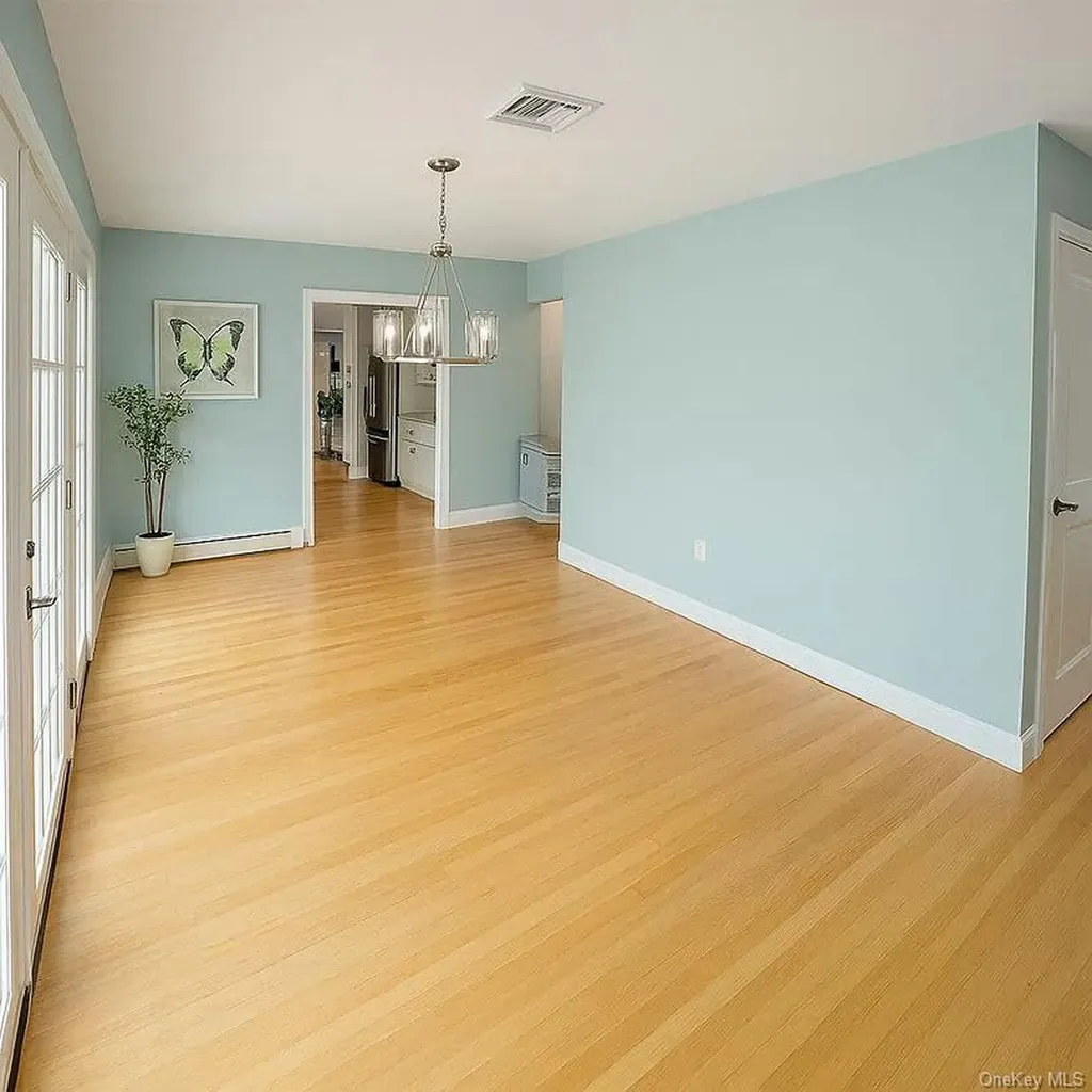 24 Rellim Drive Glen Cove NY 11542