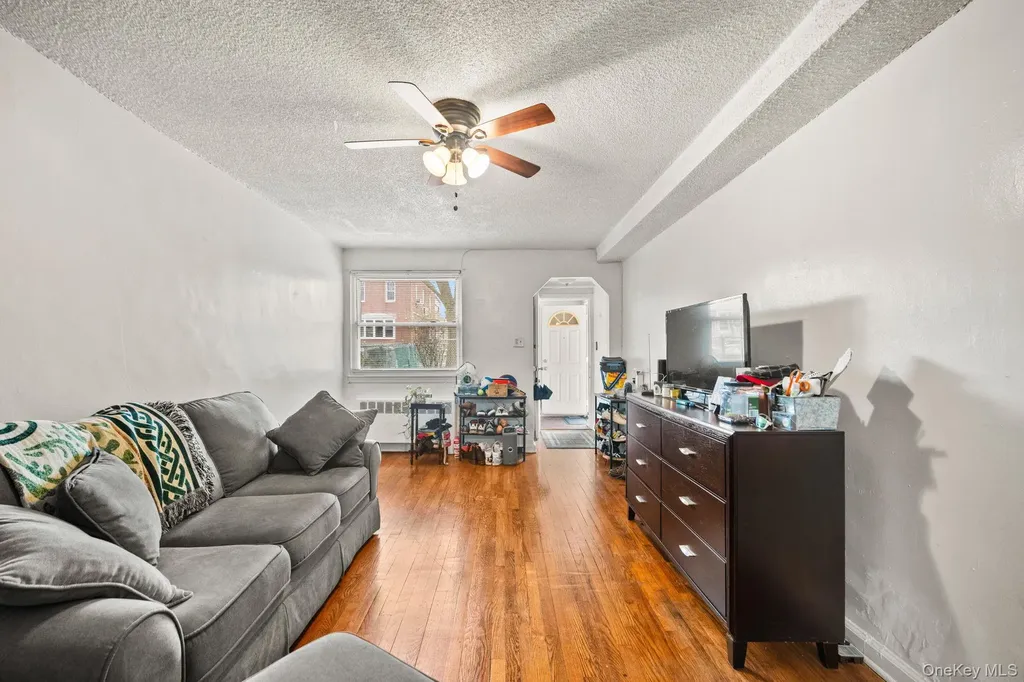 754 Calhoun Avenue Bronx NY 10465