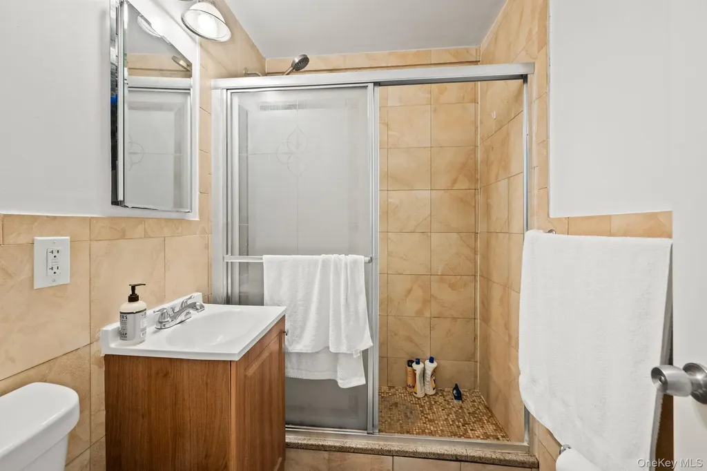 754 Calhoun Avenue Bronx NY 10465