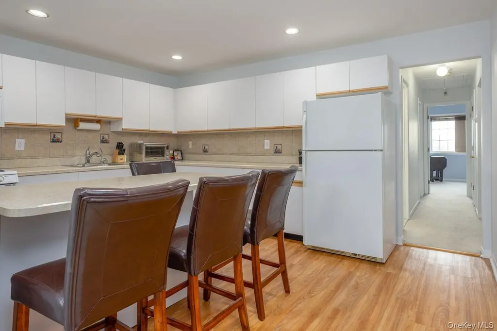 42 Eagle Ridge Way Nanuet NY 10954