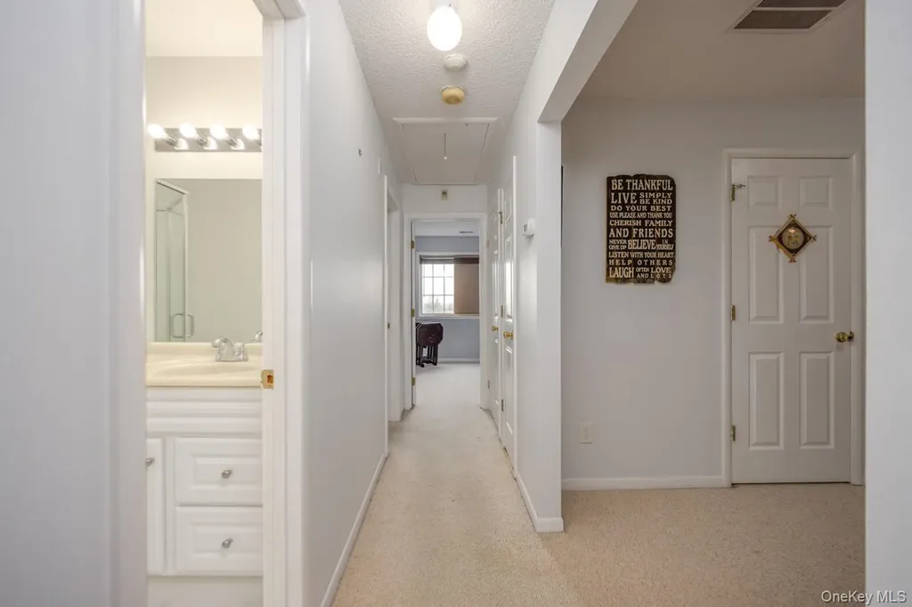 42 Eagle Ridge Way Nanuet NY 10954