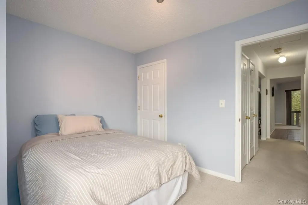 42 Eagle Ridge Way Nanuet NY 10954