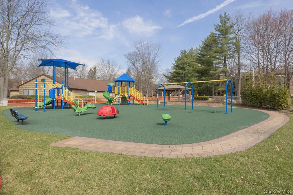 42 Eagle Ridge Way Nanuet NY 10954
