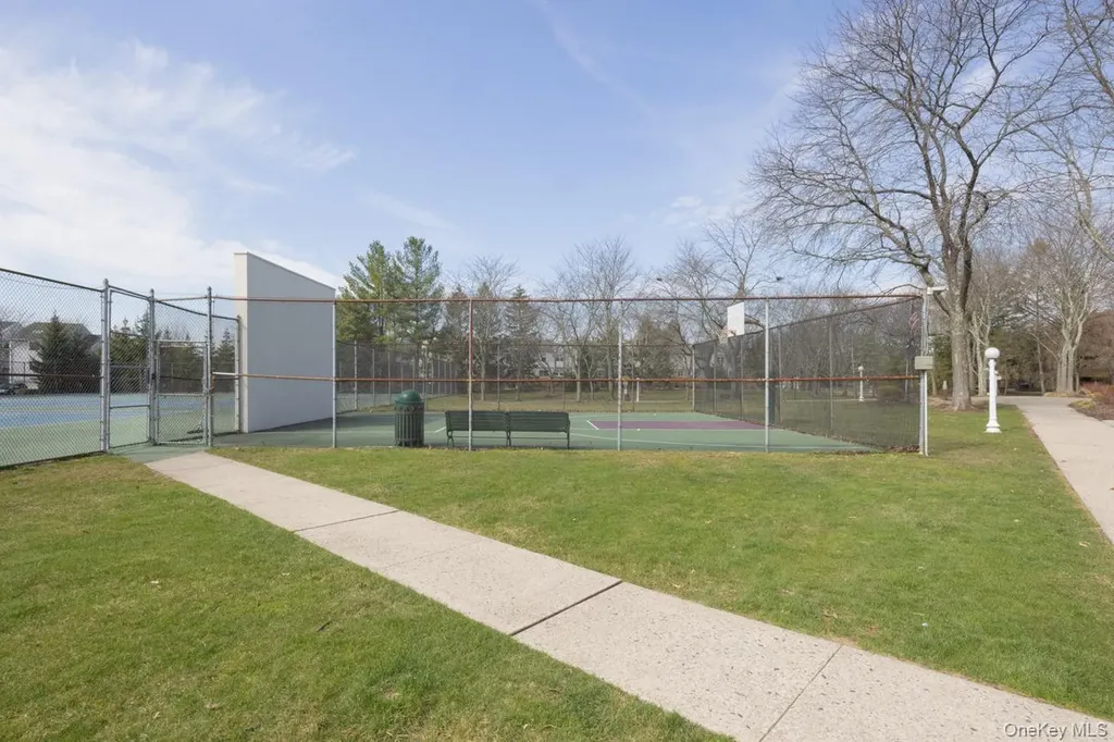 42 Eagle Ridge Way Nanuet NY 10954