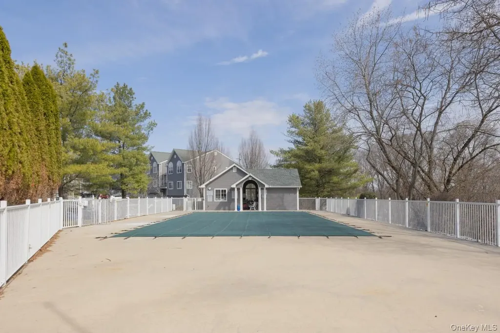 42 Eagle Ridge Way Nanuet NY 10954