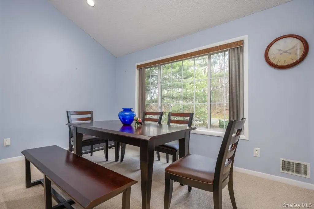 42 Eagle Ridge Way Nanuet NY 10954