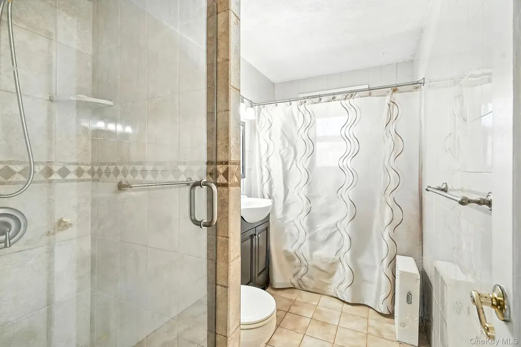 1245 Rhinelander Avenue Bronx NY 10461
