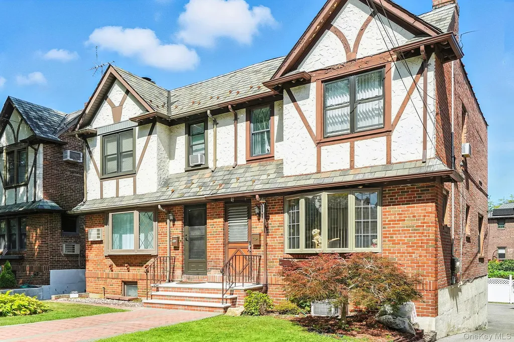 1245 Rhinelander Avenue Bronx NY 10461