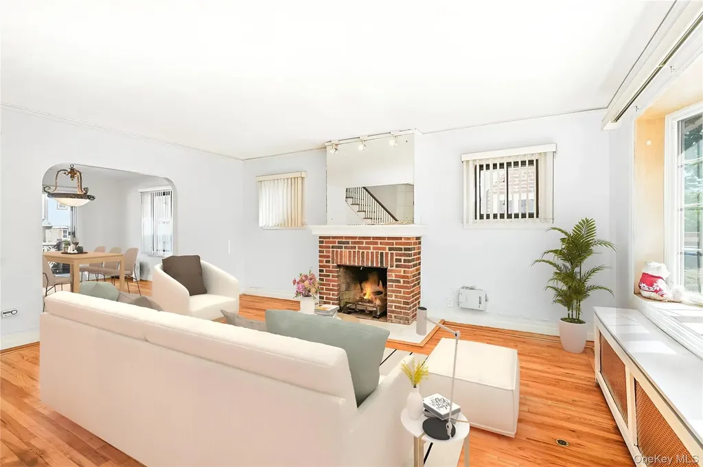 1245 Rhinelander Avenue Bronx NY 10461