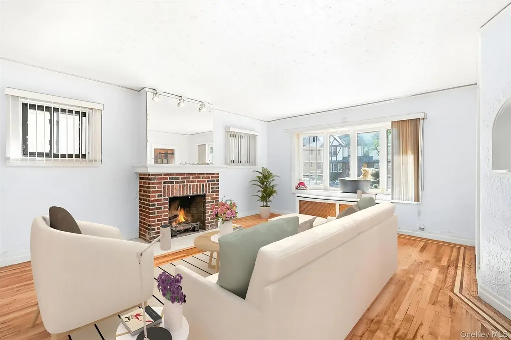 1245 Rhinelander Avenue Bronx NY 10461