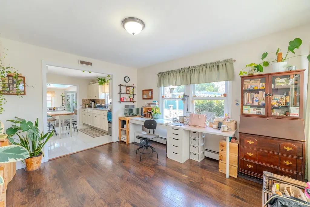 33 Manor Drive Shirley NY 11967