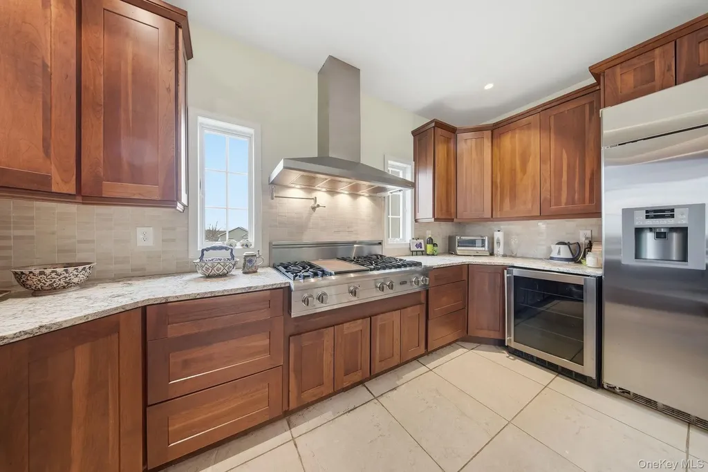 107 Breeze Hill Road New Hampton NY 10958