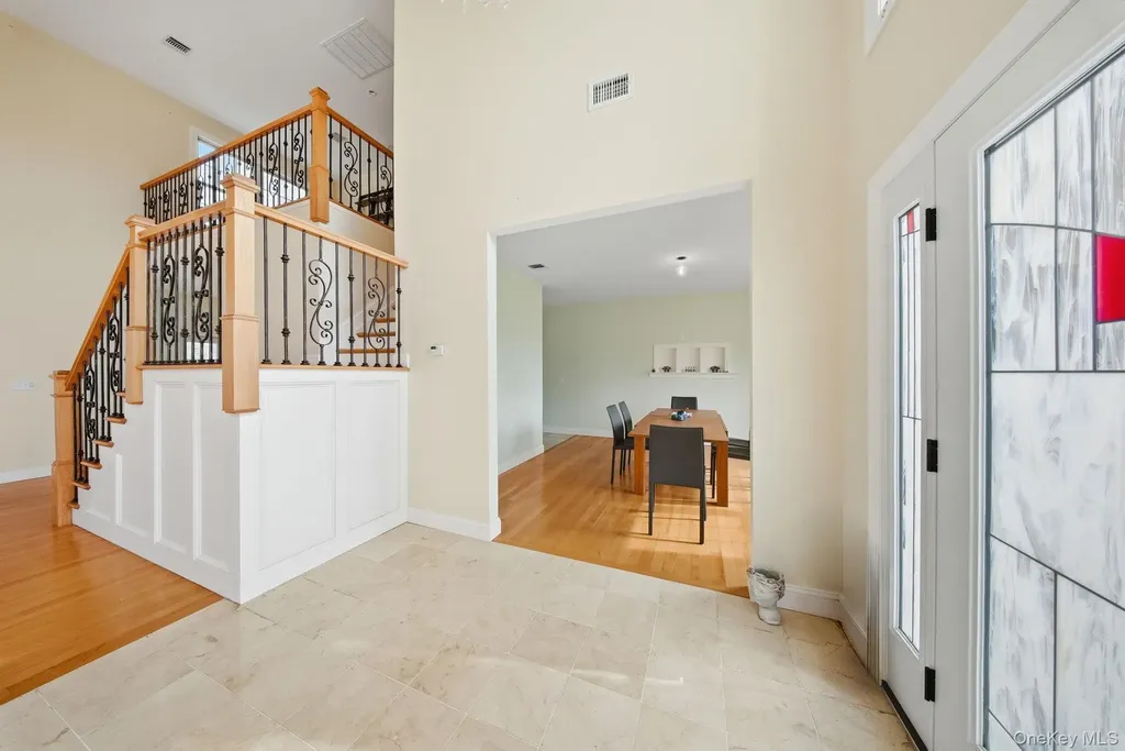 107 Breeze Hill Road New Hampton NY 10958
