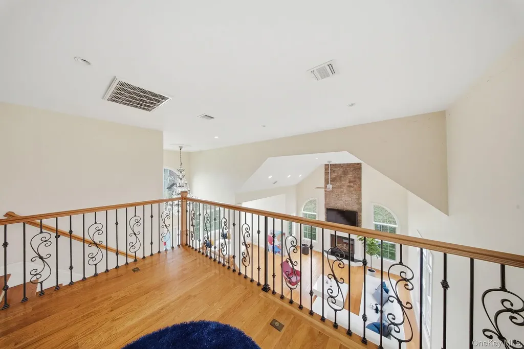 107 Breeze Hill Road New Hampton NY 10958