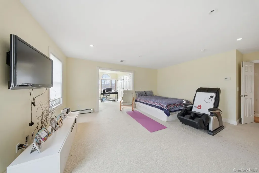 107 Breeze Hill Road New Hampton NY 10958