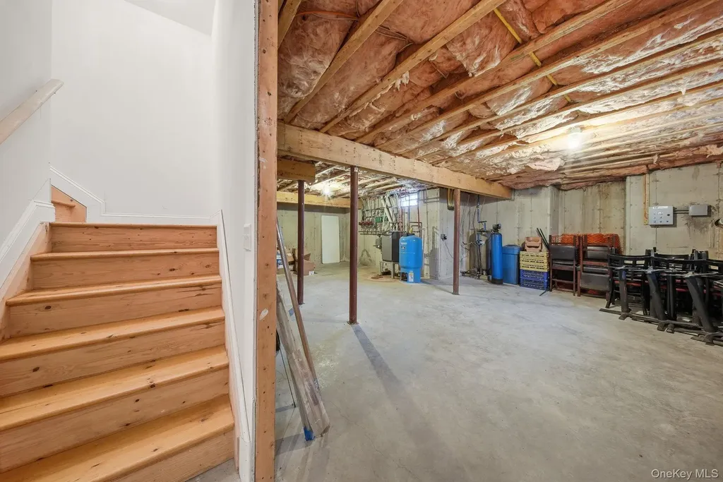 107 Breeze Hill Road New Hampton NY 10958