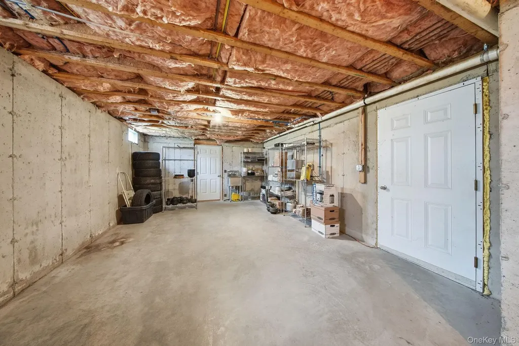 107 Breeze Hill Road New Hampton NY 10958
