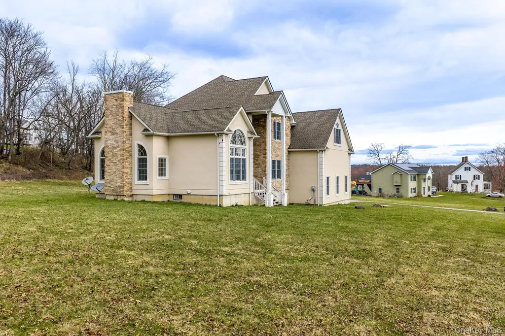 107 Breeze Hill Road New Hampton NY 10958