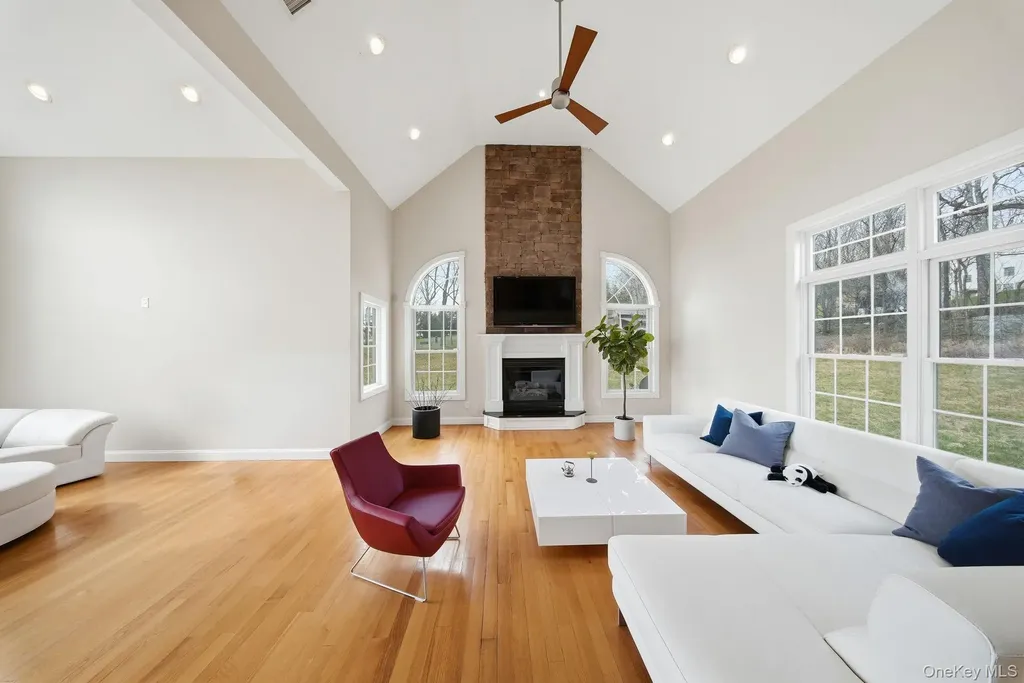 107 Breeze Hill Road New Hampton NY 10958