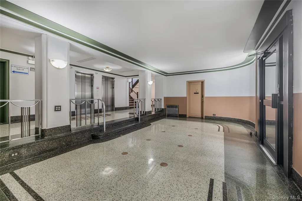 2190 Boston Road Bronx NY 10462