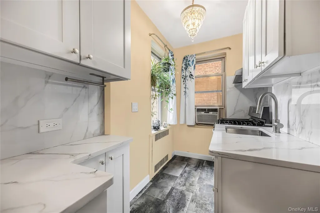 2190 Boston Road Bronx NY 10462