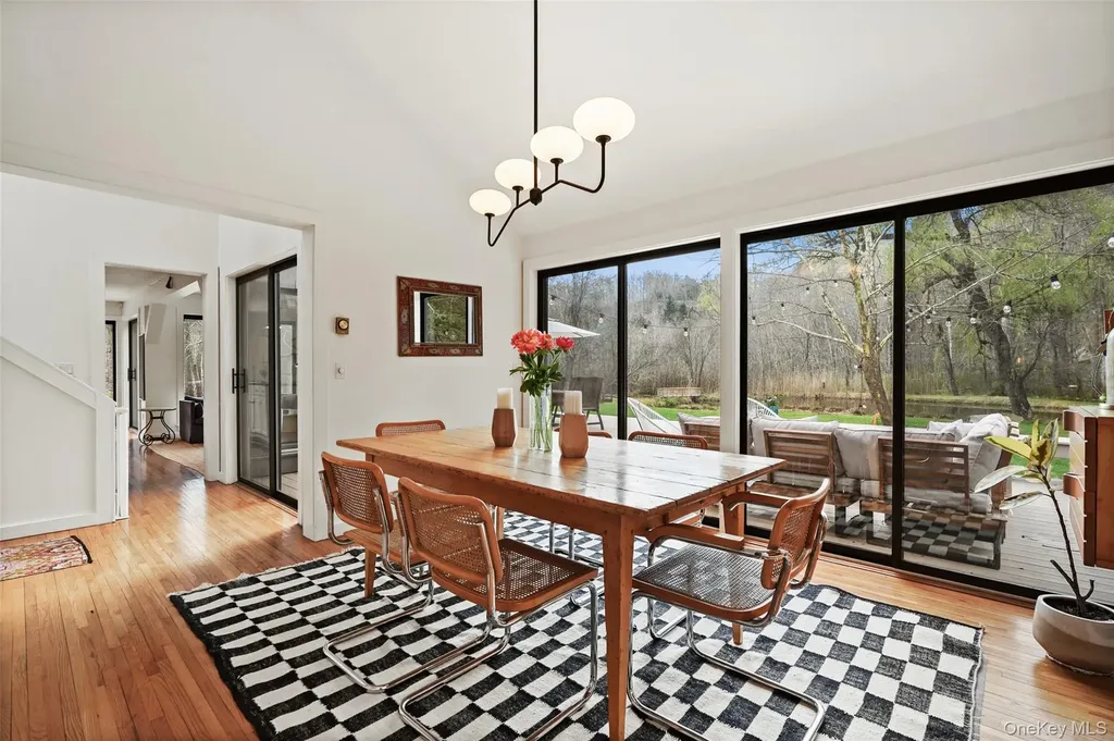 2 Reynolds Lane Katonah NY 10536