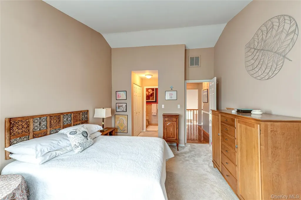 83 Broadlawn Drive Central Islip NY 11722