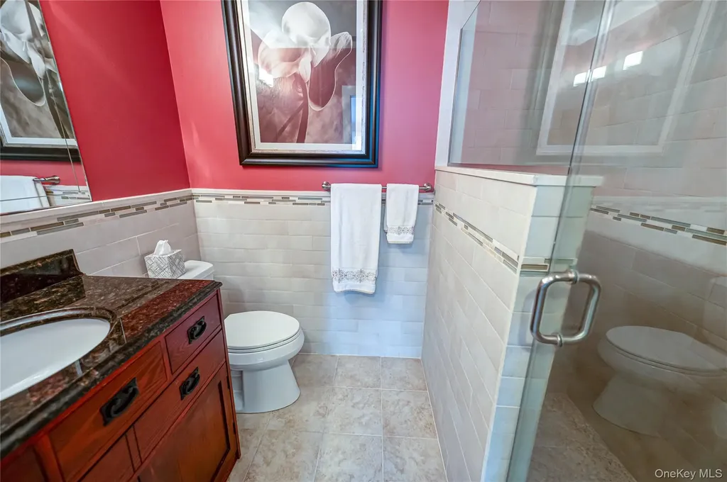 83 Broadlawn Drive Central Islip NY 11722
