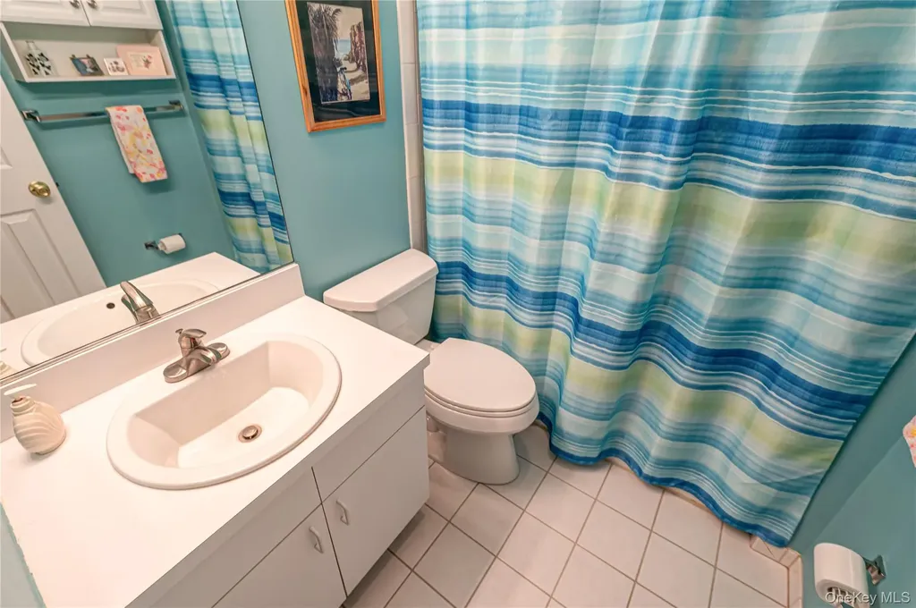 83 Broadlawn Drive Central Islip NY 11722