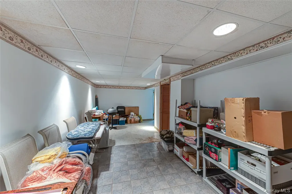 83 Broadlawn Drive Central Islip NY 11722