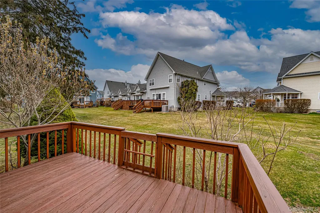 83 Broadlawn Drive Central Islip NY 11722