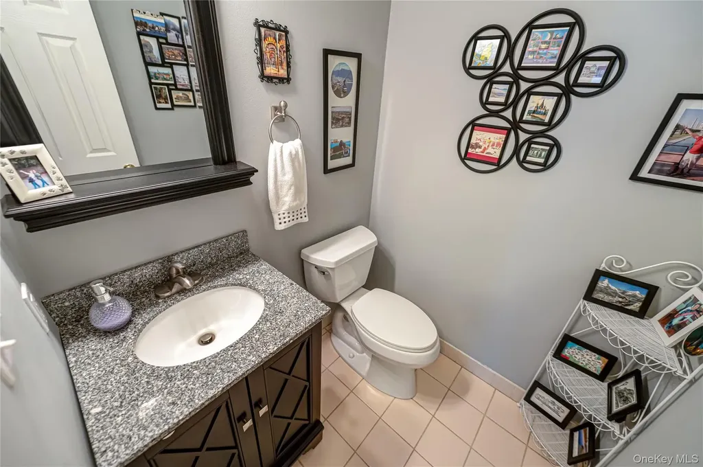 83 Broadlawn Drive Central Islip NY 11722