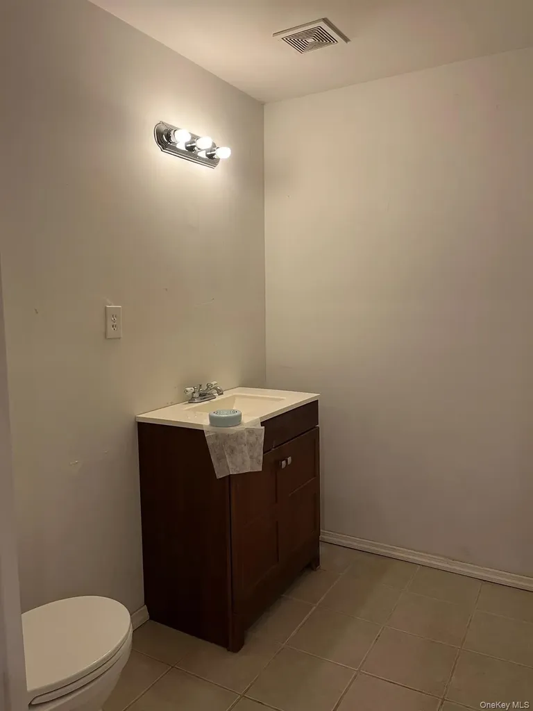 45 Autumn Drive Plainview NY 11803