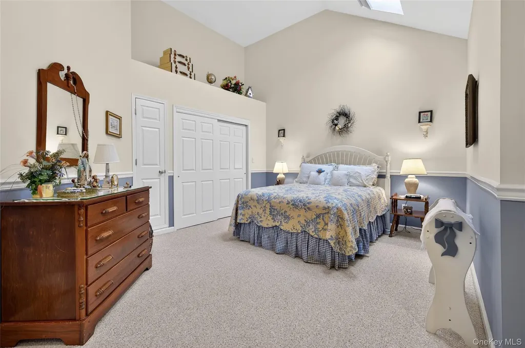 2 Crescent Court Centerport NY 11721