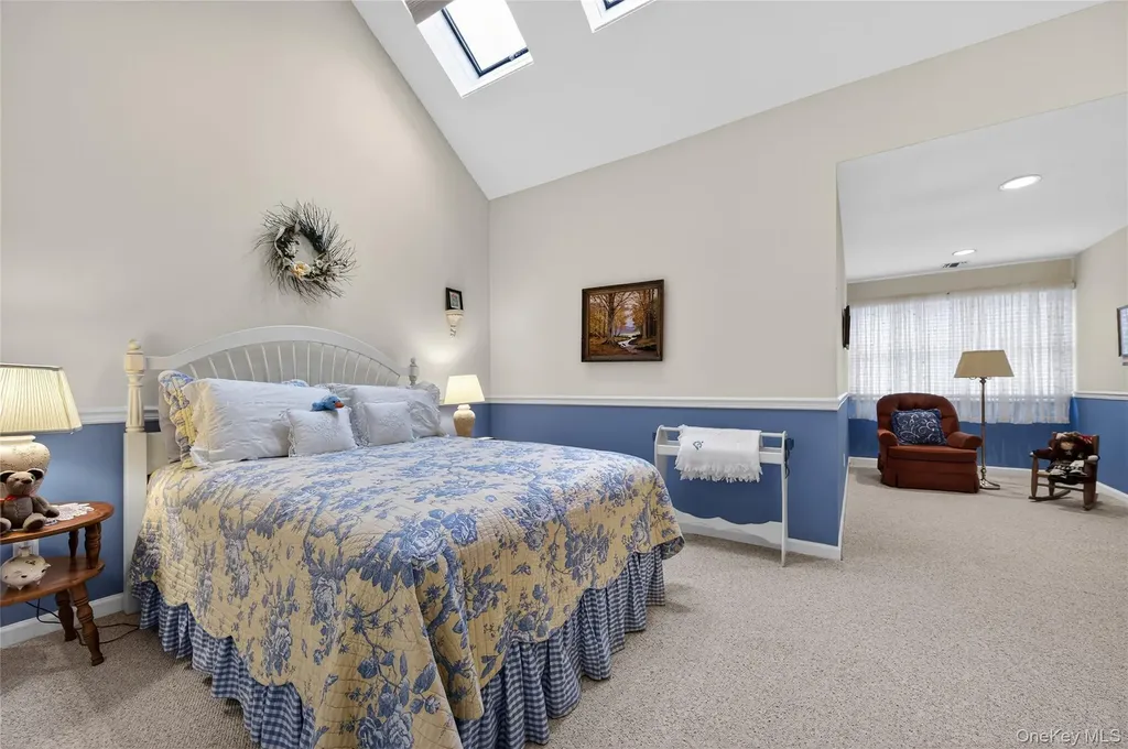 2 Crescent Court Centerport NY 11721